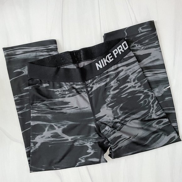 Nike Pro Water Patterned Cropped Tight Legging - Picture 2 of 4